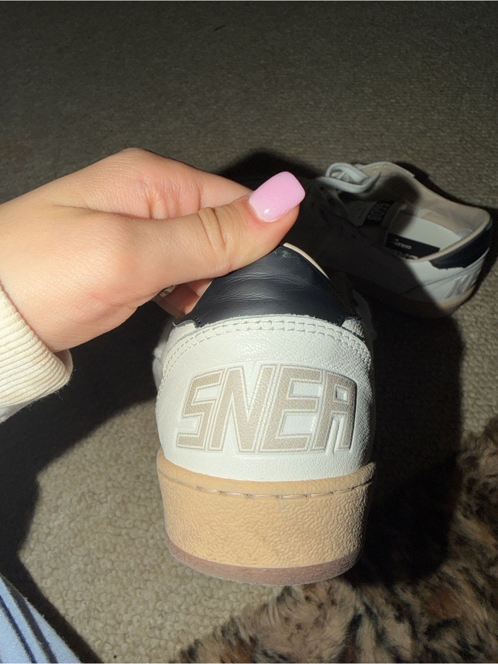 Golden Goose - Picture 6 of 8